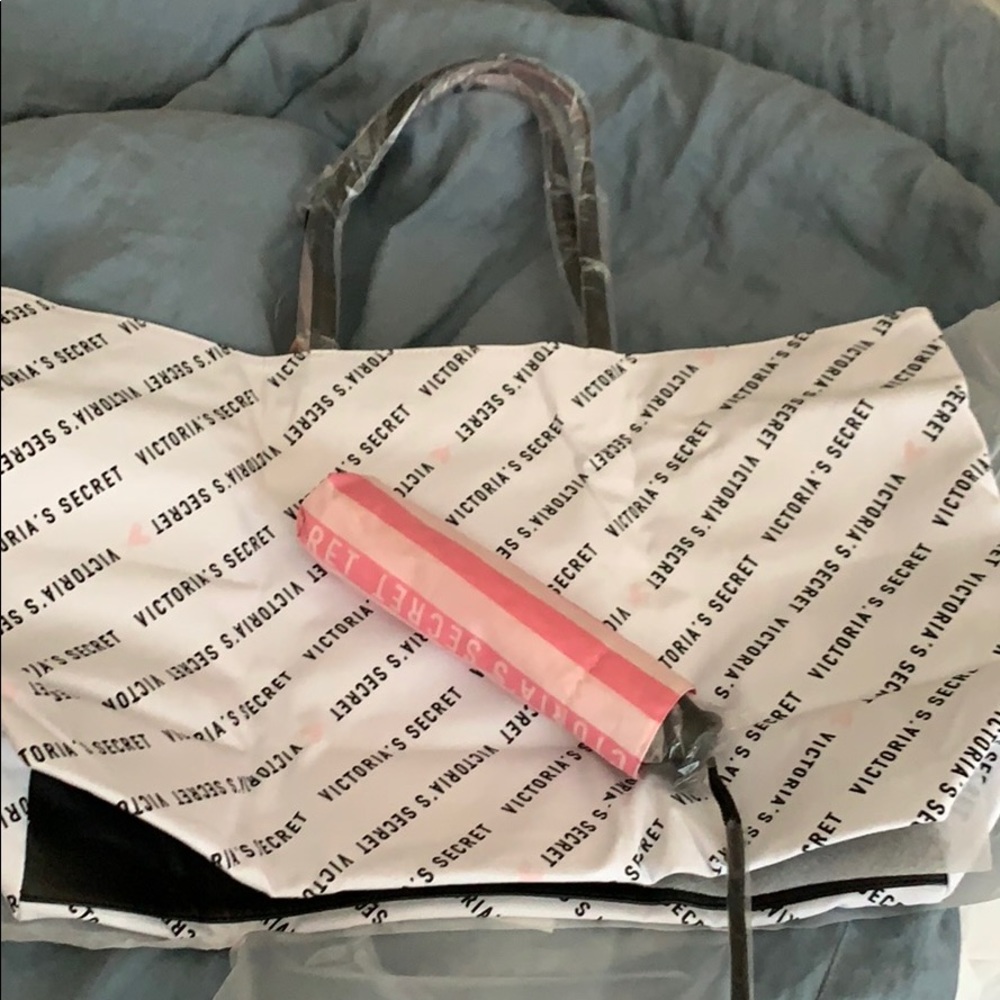 Victoria secret beach bag and umbrella!